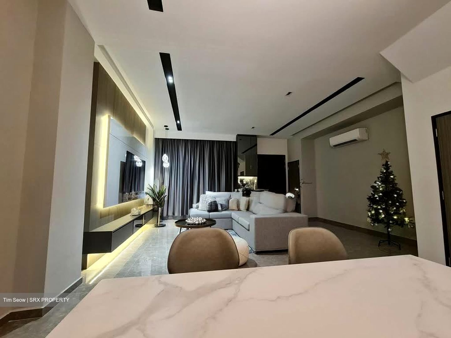 Opera Estate (D15), Terrace #574999871